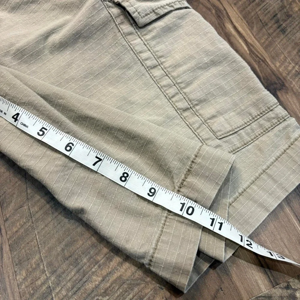 Vintage Y2K 2000s Baggy Urban Pipeline Utility Cargo Shorts Beige Zip Pocket